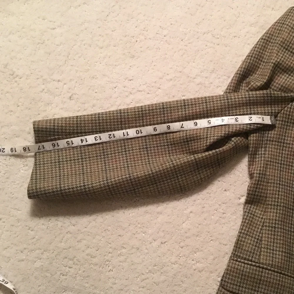 Bespoke Holland and Sherry, Savile Row, Houndstooth Wool Sport Coat - Picture 11 of 16